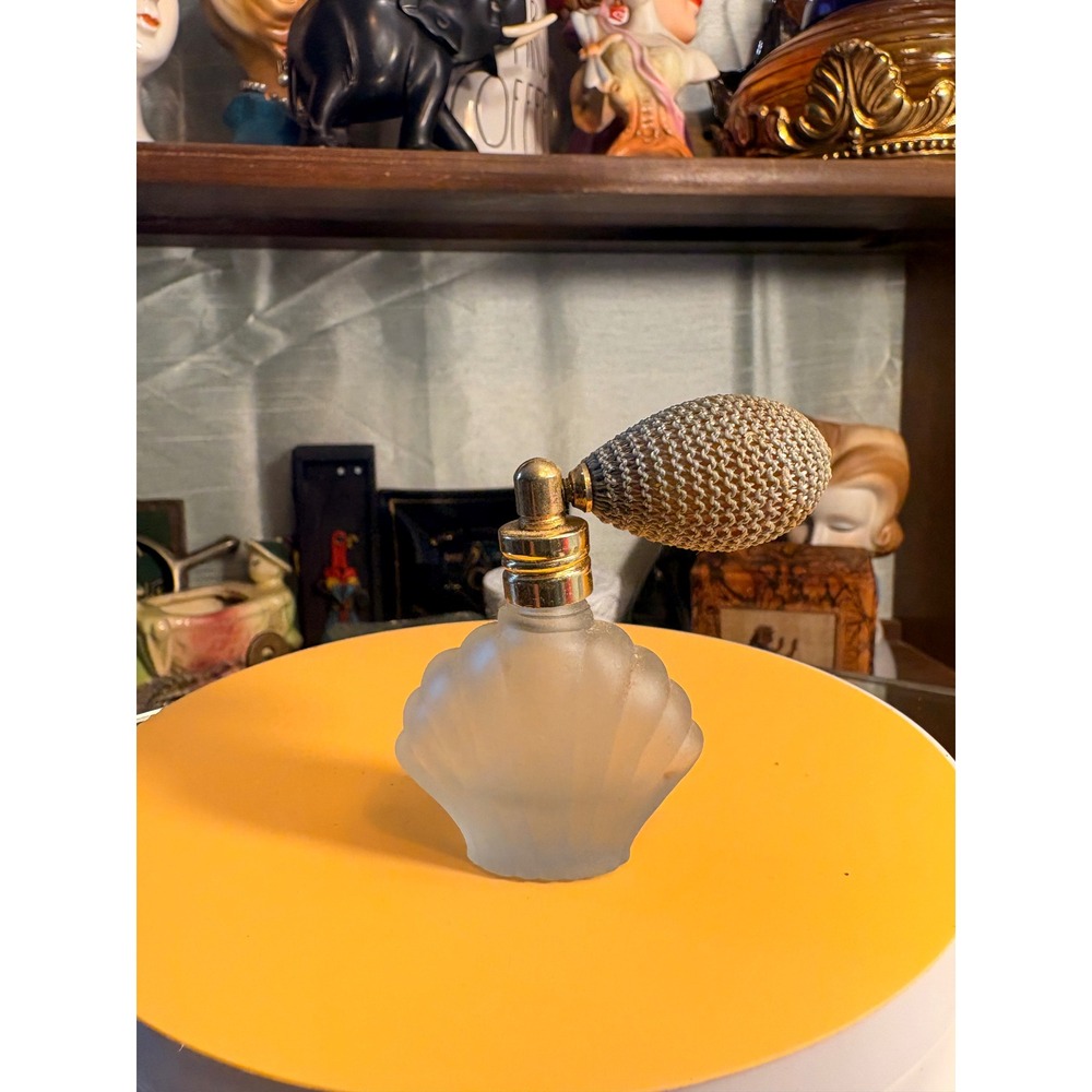 Vintage Frosted Glass Seashell Perfume Bottle Gold Woven Bulb Atomizer Shell